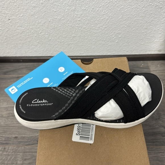 Clarks Women's Cloudsteppers  Sandals (WIDE) - Picture 6 of 7